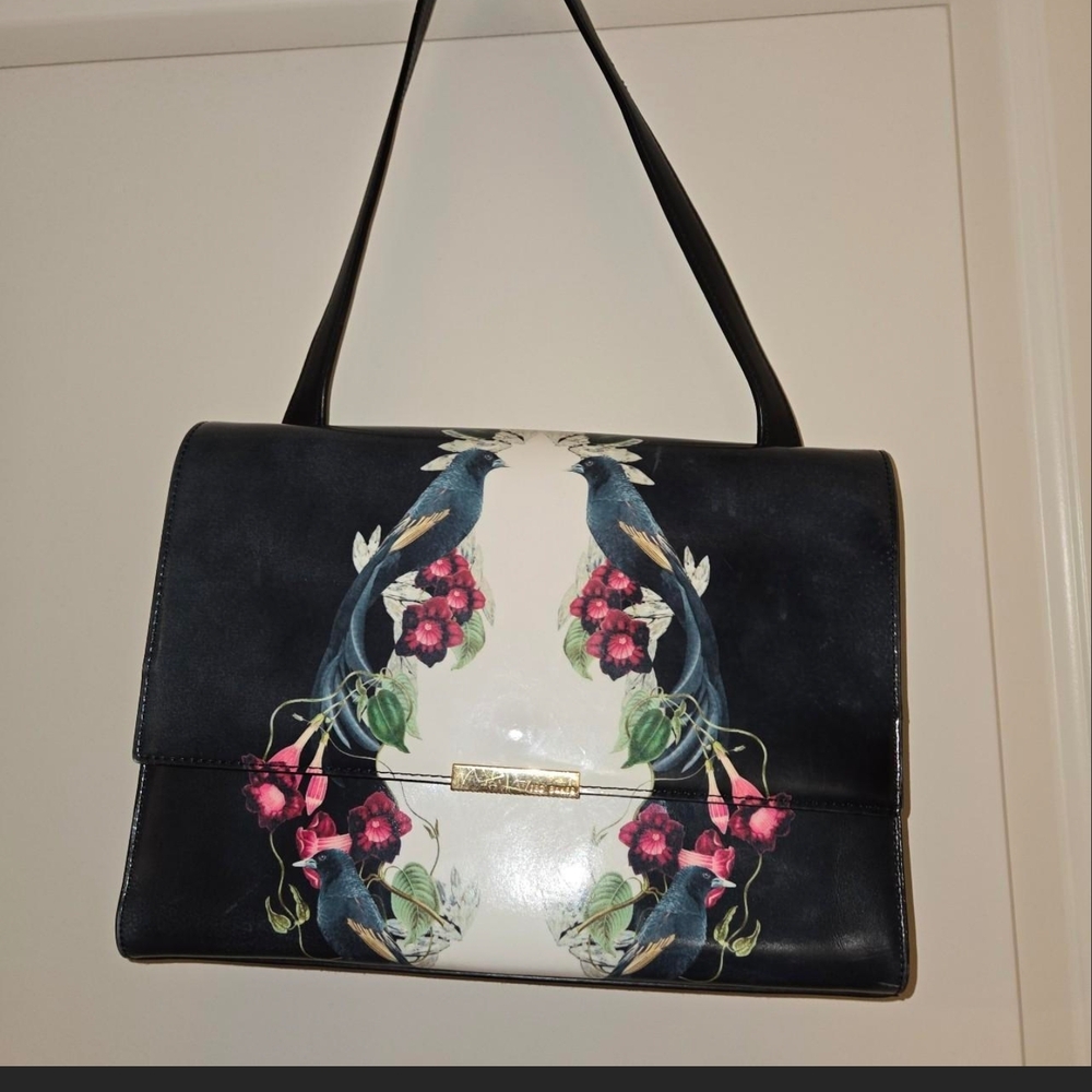 Ted Baker Elegant Black and White Shoulder Bag